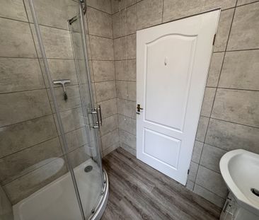 East Parade, Heworth - P2115 - Photo 4