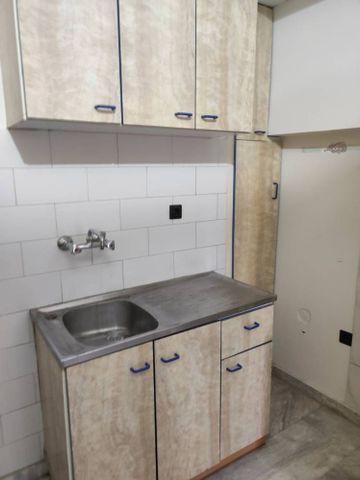 Studio/Γκαρσονιέρα για ενοικίαση Παντοκράτορος - Αρχαίο Ωδείο (Πάτρα) - Φωτογραφία 4