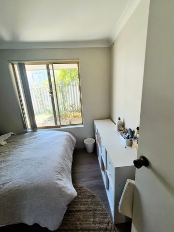 Victoria Park - Photo 3