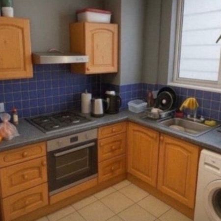 Room in a Shared House, Llandovery House, E14 - Photo 4