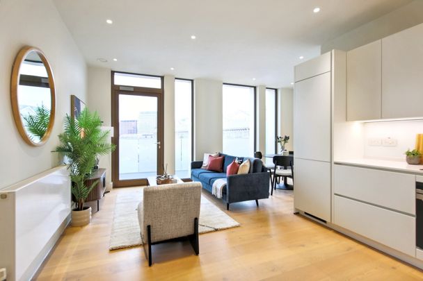 1 Bed Flat, Pear Place, SE1 - Photo 1