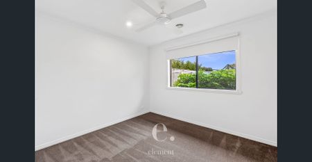 Family Home with Multiple Living Areas in Quiet Cul-De-Sac - Photo 4