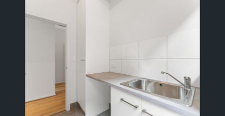 Modern Family Home Minutes from the City - Photo 4