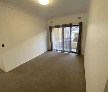 SPACIOUS 2 BEDROOM UNIT - Photo 1