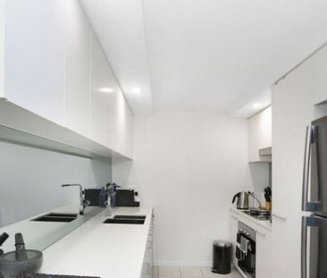 919/19 Imperial Parade, Labrador QLD 4215 - Apartment For Rent | Do... - Photo 1
