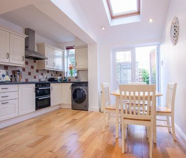 2 bedroom terraced house to rent - Photo 3