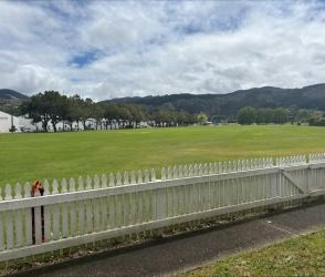 Tidy 2 bedroom unit - Photo 2