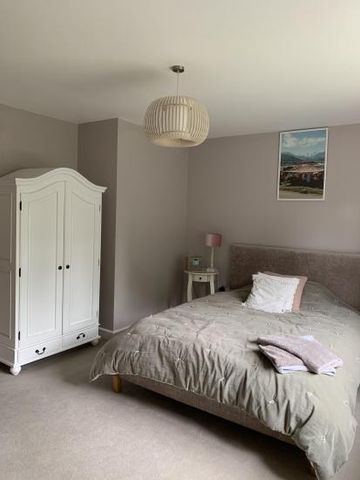 TW11 beautiful and clean guest room with en-suite and parking - Photo 4