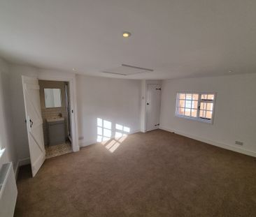 3 bed mid-terraced house to rent in High Street, Kenilworth, CV8 - Photo 6