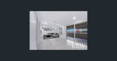 PRESTIGIOUS HOME WITH SELF CONTAINED FLAT - Photo 3