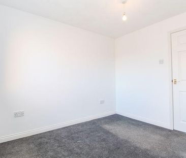 2 bedroom semi-detached house to rent - Photo 4