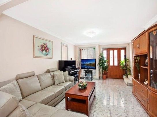 Three Bedroom Well Maintained Townhouse - Photo 1