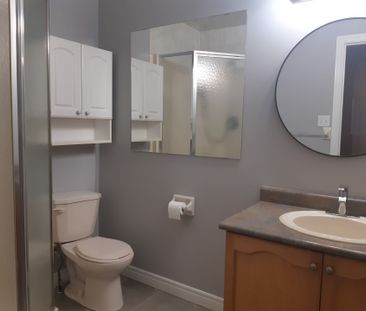 For Lease - 2255 Grouse Lane, Oakville, Ontario - Photo 2