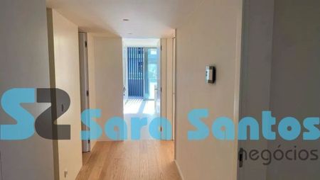 2 bedroom luxury Apartment for rent in Vila Nova de Gaia, Portugal - Photo 2