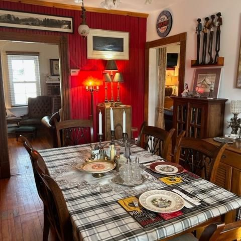 Chambres dans La Maison de l'Aviateur 1321, location mensuelle d'une résidence patrimoniale historique au Lac-à-la-Tortue - Photo 1