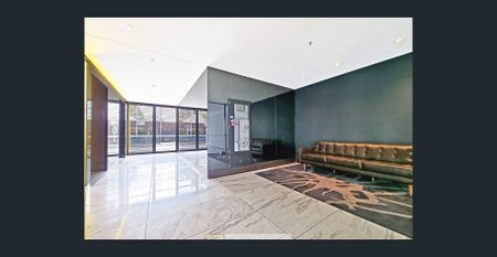 Penthouse-Style Living with Rooftop Terrace & City Views - Photo 5