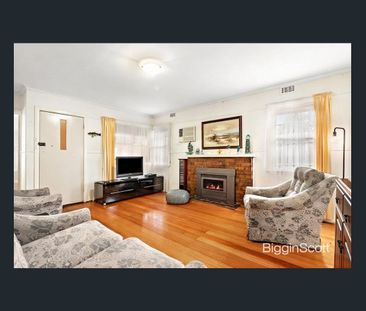 Charming Home Moments from the Beach - Photo 2