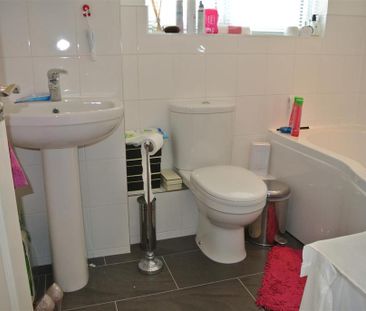 1 bedroom end of terrace house to rent - Photo 3