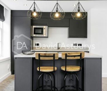 3 bedroom flat to rent - Photo 4