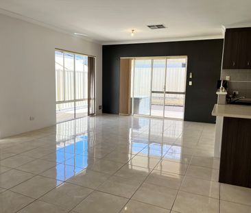 22 Goa Vista, Bennett Springs WA 6063 - House For Rent | Domain - Photo 2