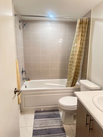 For Lease - 3562 Colonial Drive Unit# 10, Mississauga, Ontario - Photo 4