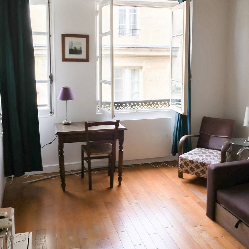 Logement à Paris, Location meublée - Studio T1 - Île Saint-Louis, Le Marais - Notre Dame - Hôtel de Ville (PA-2651) - Photo 1