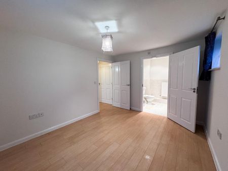 2 bedroom flat to rent - Photo 5