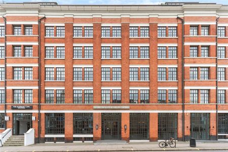 Available for short let and inclusive of all bills & utilities, is this turnkey one bedroom apartment in a sought after, popular development. - Photo 4