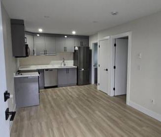 1 BR coach home - Photo 2