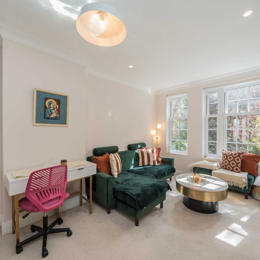 Holland Park Road, Holland Park, W14, London - Photo 1