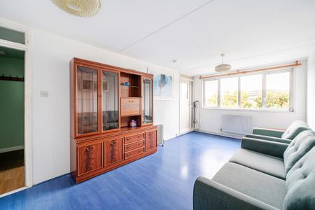 3 bedroom flat to rent - Photo 2