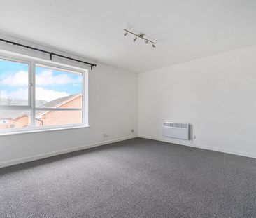 Little Thatch, Godalming, Surrey, GU7 - Photo 1