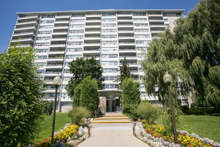 For Lease - 120 Shelborne Avenue Unit# 409, Toronto, Ontario - Photo 4