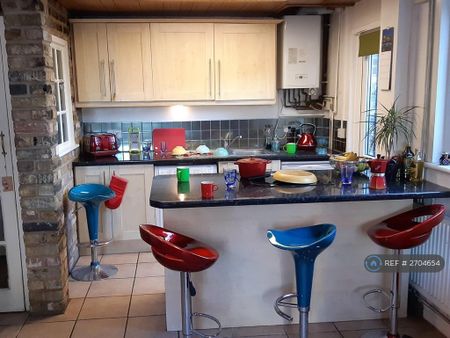 2 bedroom detached house to rent - Photo 5