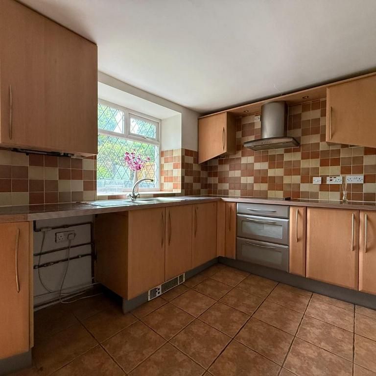 2 bedroom cottage to rent - Photo 1