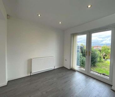 Manchester Road, Westhoughton, Bolton, BL5 - Photo 3