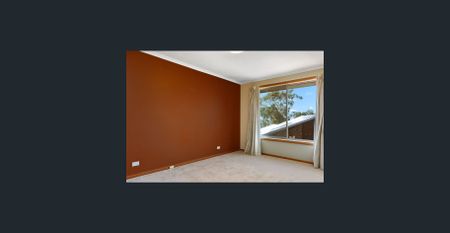 Spacious Home, Lovely Views - Photo 3