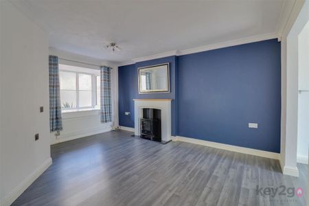 3 bedroom semi-detached house to rent - Photo 2