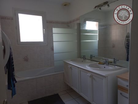 Location Maison 4 pièces 89m² L ISLE JOURDAIN 32600 - Photo 3