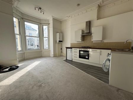 1 bedroom apartment to rent - Photo 2