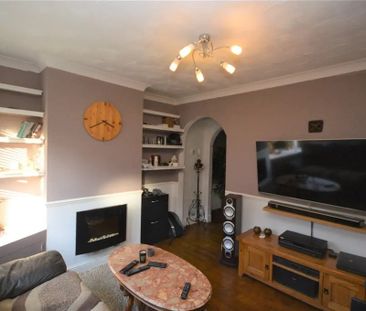 2 Bed Terraced House, Winsdon Road, LU1 - Photo 2