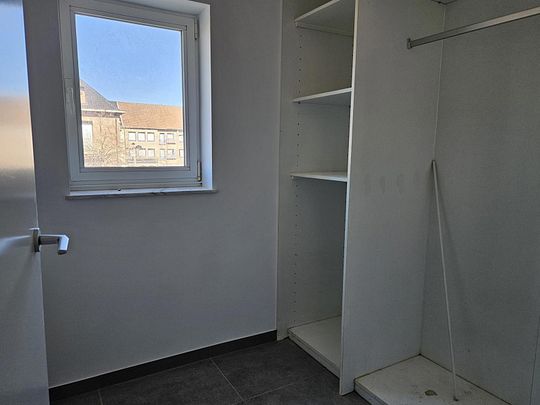 Gerenoveerd appartement met 2 slaapkamers - Photo 1