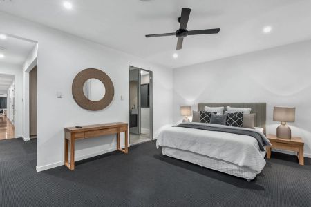A Masterpiece of Modern Design in East Brisbane - Fully Furnished - Photo 3
