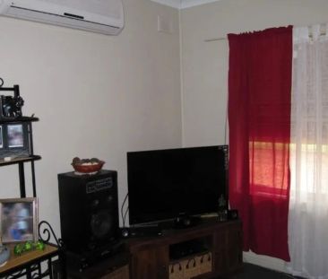 Comfortable Family Home in Convenient Location - Photo 4