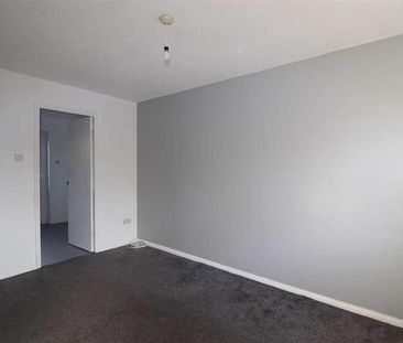 Keyes Close, Shoeburyness, SS3 - Photo 6
