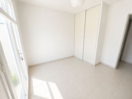 Location Appartement 3 pièces 64m² - Photo 2
