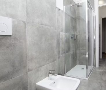 Via Privata Mauro Rota, Milan, Lombardy 20125 - Photo 3