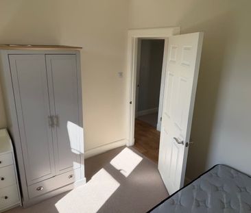 2 Bed Flat, Stenhouse Crescent, EH11 - Photo 5
