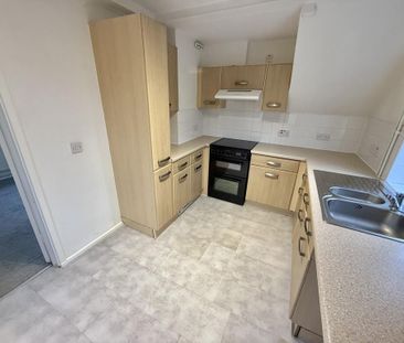 3 bedroom end of terrace house to rent - Photo 6