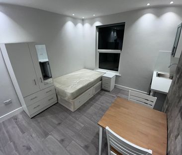 Studio Flat, Amhurst Road, E8 - Photo 2